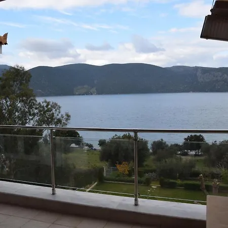 Skorponeria Beachfront Apartamento