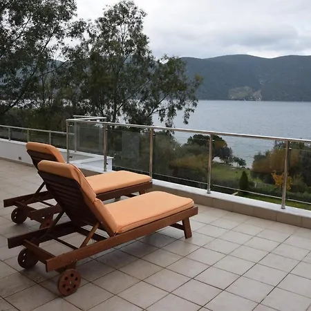 Skorponeria Beachfront Apartamento