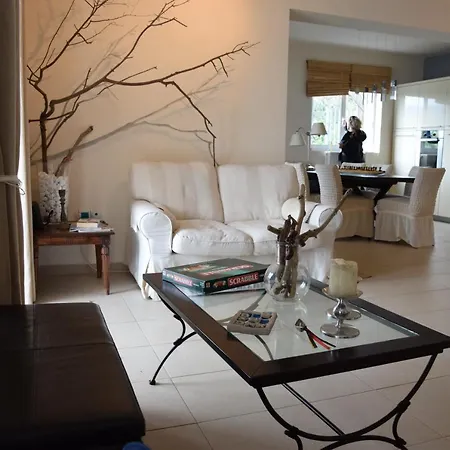 Skorponeria Beachfront Apartamento *