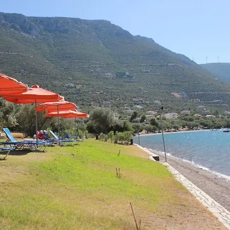 Skorponeria Beachfront Apartamento *